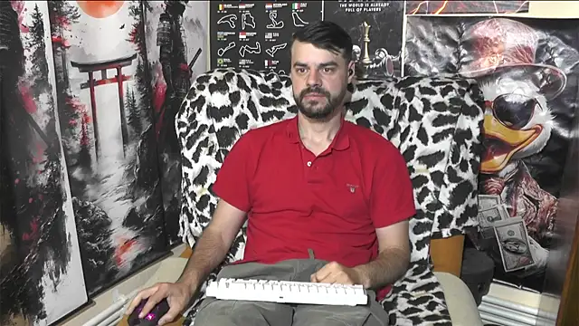 Snapshot of 00george chatting on 04/22/26, 10:39 00george online show from 04/22/26, 10:39