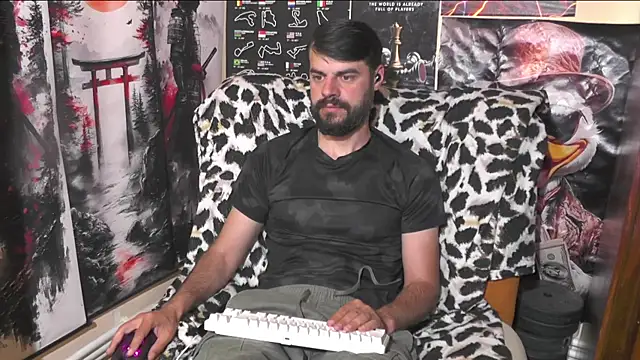 Snapshot of 00george chatting on 05/16/26, 06:10 00george online show from 05/16/26, 06:10