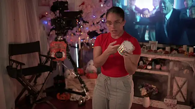 Snapshot of Nikki_Torres chatting on 11/04/25, 02:21 Nikki Torres online show from 11/04/25, 02:21