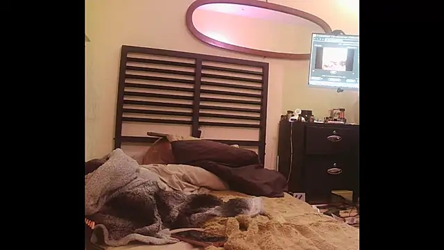 Snapshot of Mikela_Alexa chatting on 03/05/25, 10:43 Mikela Alexa online show from 03/05/25, 10:43