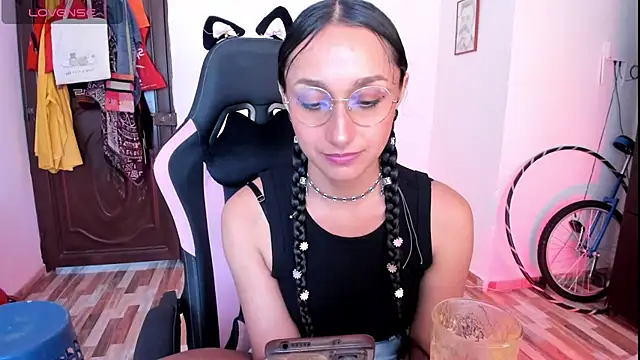 adrena 10 online show from 04/27/26, 04:27