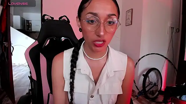 adrena 10 online show from 05/04/26, 02:24