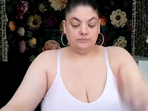 Exotic-Melons online show from 05/13/26, 09:33