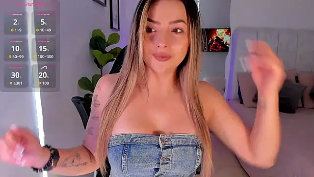 AmyWood online show from 06/16/26, 03:14