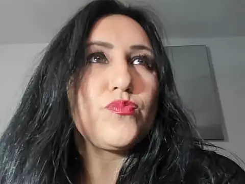 Snapshot of foxy-porn1 chatting on 05/10/26, 03:50 foxy-porn1 online show from 05/10/26, 03:50