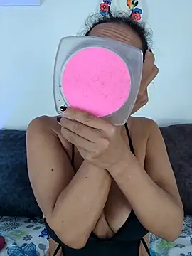 YOURSDEBORA online show from 10/06/25, 08:06