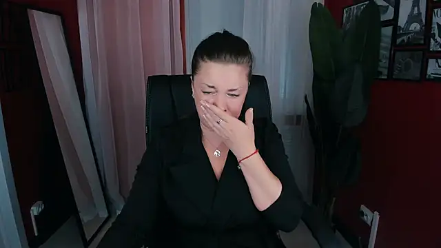 AnaMills online show from 09/16/25, 10:05