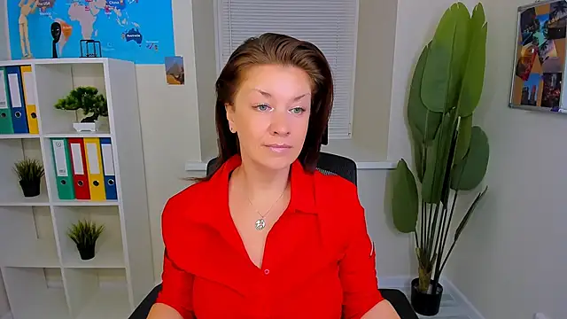 AnaMills online show from 10/10/25, 10:14