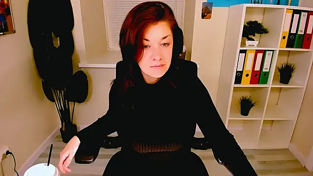 AnaMills online show from 11/10/25, 10:03