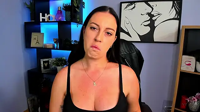 Snapshot of FUN_AMI chatting on 09/15/25, 01:22 FUN AMI online show from 09/15/25, 01:22