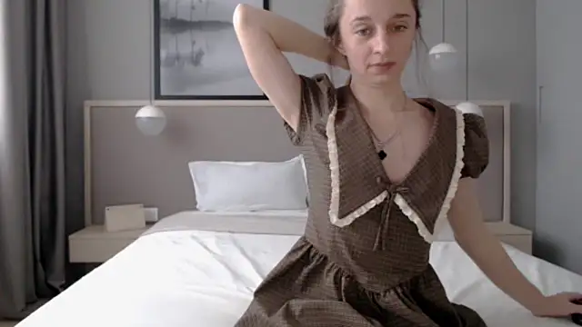 ShySchoolGirl online show from 11/29/25, 11:46