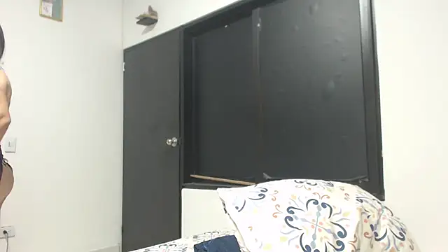 Snapshot of camilahot23 chatting on 02/20/26, 12:18 camilahot23 online show from 02/20/26, 12:18