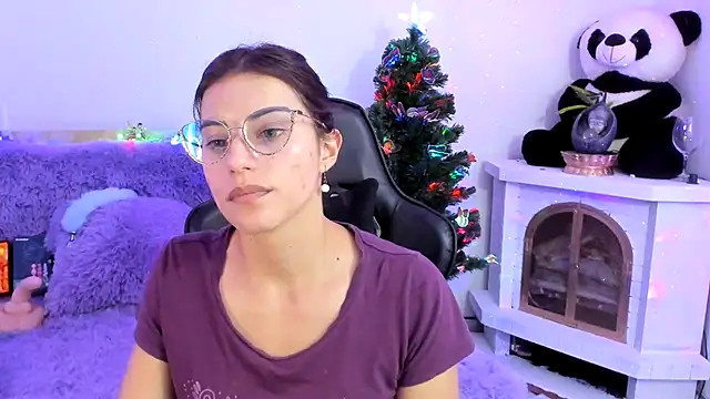 Snapshot of Arenne_rouse chatting on 12/31/24, 12:54 Arenne rouse online show from 12/31/24, 12:54