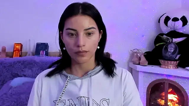 Snapshot of Arenne_rouse chatting on 01/29/25, 03:22 Arenne rouse online show from 01/29/25, 03:22