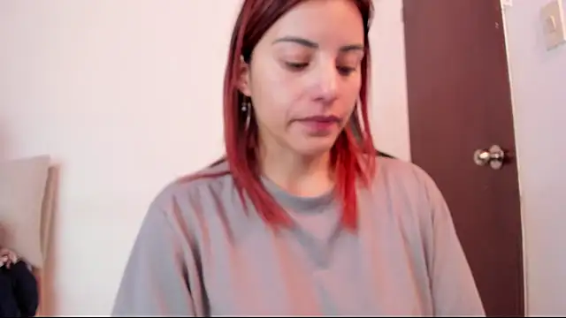 Snapshot of Arenne_rouse chatting on 02/18/26, 08:38 Arenne rouse online show from 02/18/26, 08:38