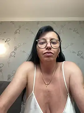 Amberhotqueen online show from 07/23/26, 12:47