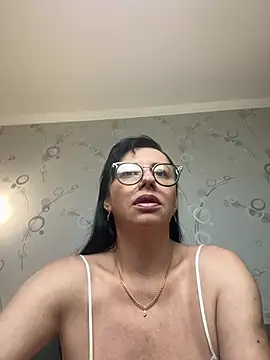 Amberhotqueen online show from 07/24/26, 08:01