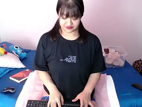 Snapshot of liseth_01hot chatting on 01/11/26, 10:20 liseth 01hot online show from 01/11/26, 10:20