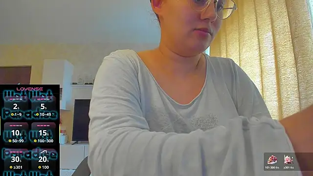 hot evil queen online show from 11/19/25, 09:42