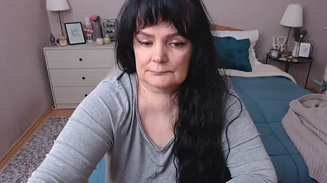 LeveMe2Nightt online show from 12/17/25, 01:17