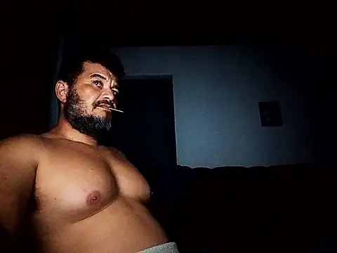 Snapshot of tarra122 chatting on 05/17/26, 02:31 tarra122 online show from 05/17/26, 02:31