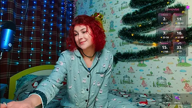 Snapshot of SmokyRose chatting on 12/22/25, 11:29 SmokyRose online show from 12/22/25, 11:29