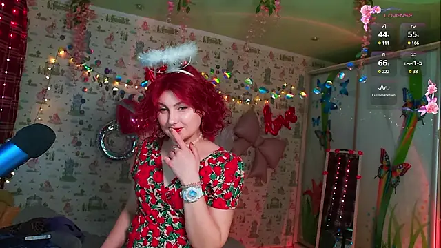 Snapshot of SmokyRose chatting on 02/14/26, 12:02 SmokyRose online show from 02/14/26, 12:02