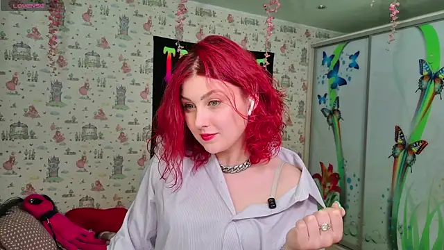 Snapshot of SmokyRose chatting on 05/18/26, 10:54 SmokyRose online show from 05/18/26, 10:54