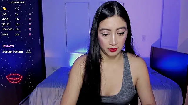 Snapshot of MeganWhite3 chatting on 03/26/26, 01:44 MeganWhite3 online show from 03/26/26, 01:44