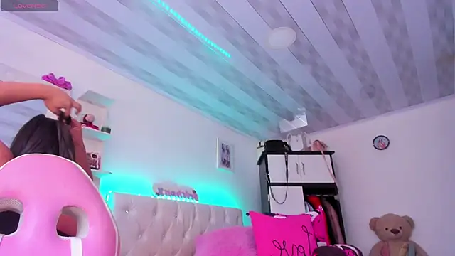 briitany hot online show from 01/10/25, 03:27