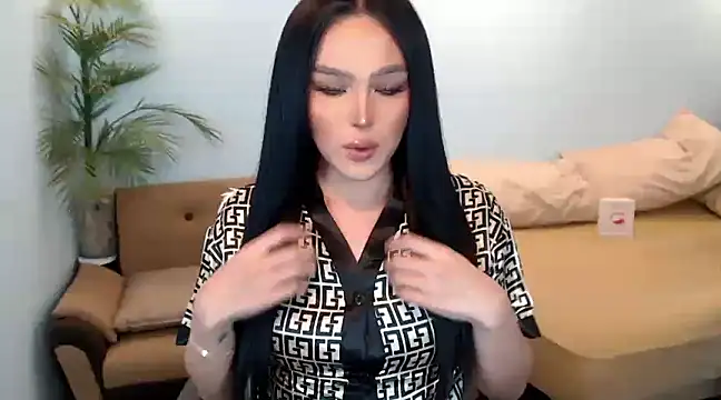 Snapshot of PrettyWomanxxx chatting on 12/02/24, 03:03 PrettyWomanxxx online show from 12/02/24, 03:03