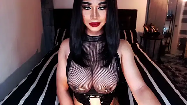 Snapshot of MassiveCockxMistress chatting on 12/14/25, 07:51 MassiveCockxMistress online show from 12/14/25, 07:51