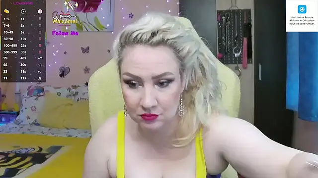 MissLexyGold online show from 10/18/25, 02:07