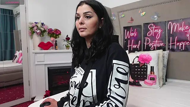 LexyRene online show from 05/03/26, 11:38