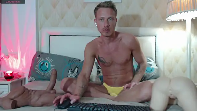 JessicaSteve online show from 11/09/25, 06:39