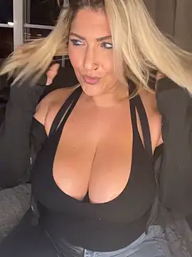 LittleMissEeve online show from 11/05/25, 03:06