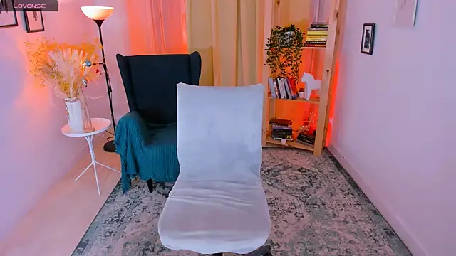 Laly Peach online show from 12/19/24, 07:40