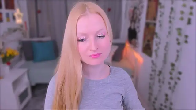 Laly Peach online show from 12/26/24, 10:52