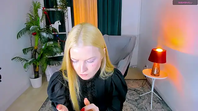 Laly Peach online show from 01/06/26, 01:59