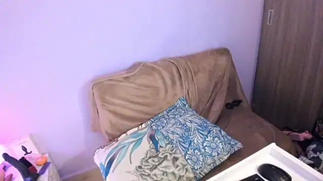 Snapshot of K_a_t_i_a_ chatting on 02/01/26, 04:11 K a t i a online show from 02/01/26, 04:11