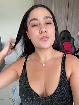 Snapshot of Nina_lovi chatting on 06/17/26, 09:49 Nina lovi online show from 06/17/26, 09:49