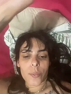 Snapshot of Sarah-safada chatting on 04/27/26, 02:53 Sarah-safada online show from 04/27/26, 02:53