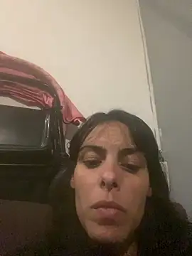 Snapshot of Sarah-safada chatting on 05/27/26, 02:19 Sarah-safada online show from 05/27/26, 02:19