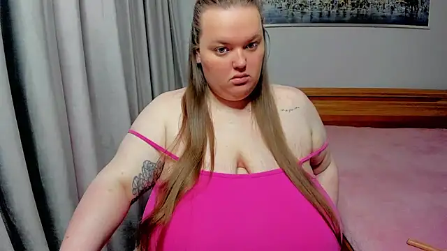 Snapshot of _MarryGirl_ chatting on 10/02/25, 01:40  MarryGirl  online show from 10/02/25, 01:40