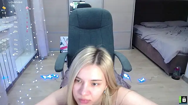 Snapshot of Lana__Nova chatting on 01/24/25, 11:15 Lana  Nova online show from 01/24/25, 11:15