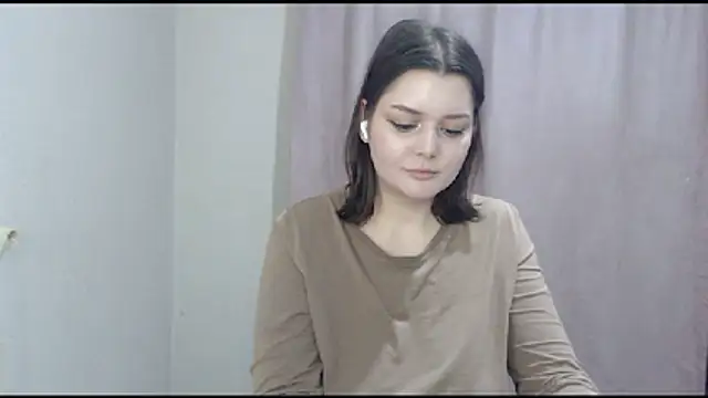 Snapshot of ohhhMie chatting on 01/11/26, 11:10 ohhhMie online show from 01/11/26, 11:10