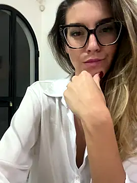 nicole 98 online show from 12/03/25, 10:41