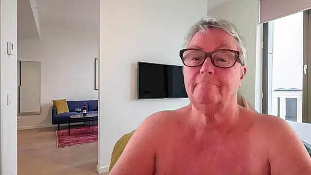 Snapshot of GrannyChrissy68 chatting on 05/04/26, 02:24 GrannyChrissy68 online show from 05/04/26, 02:24
