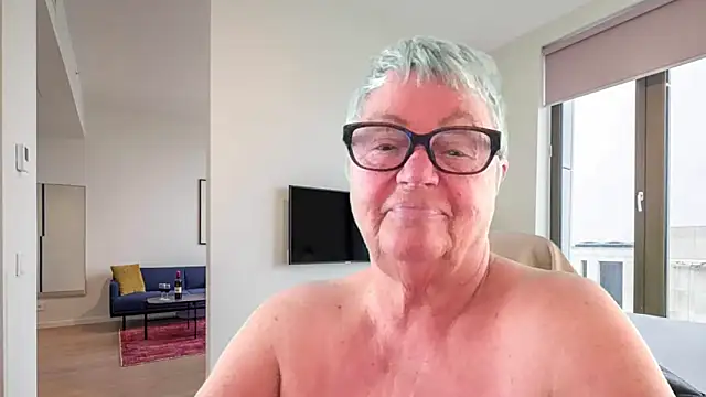 Snapshot of GrannyChrissy68 chatting on 05/06/26, 01:38 GrannyChrissy68 online show from 05/06/26, 01:38