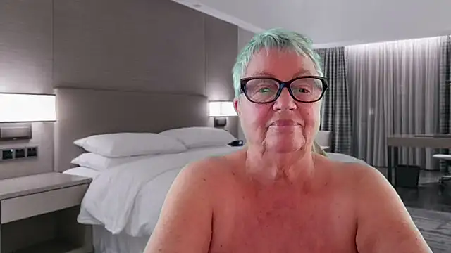 Snapshot of GrannyChrissy68 chatting on 05/17/26, 09:22 GrannyChrissy68 online show from 05/17/26, 09:22